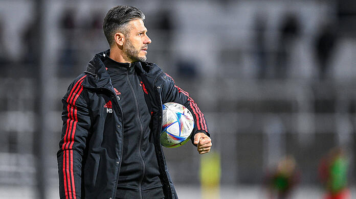 FCB-II-Trainer Martin Demichelis ließ vor dem Spiel gegen Ansbach die Rotationsmaschine laufen.