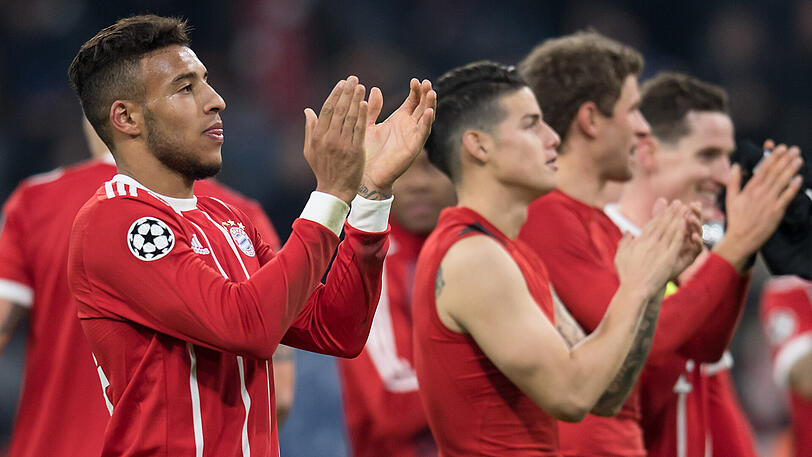 Die Bayern ließen sich nach der Partie zu Recht von den Fans feiern.