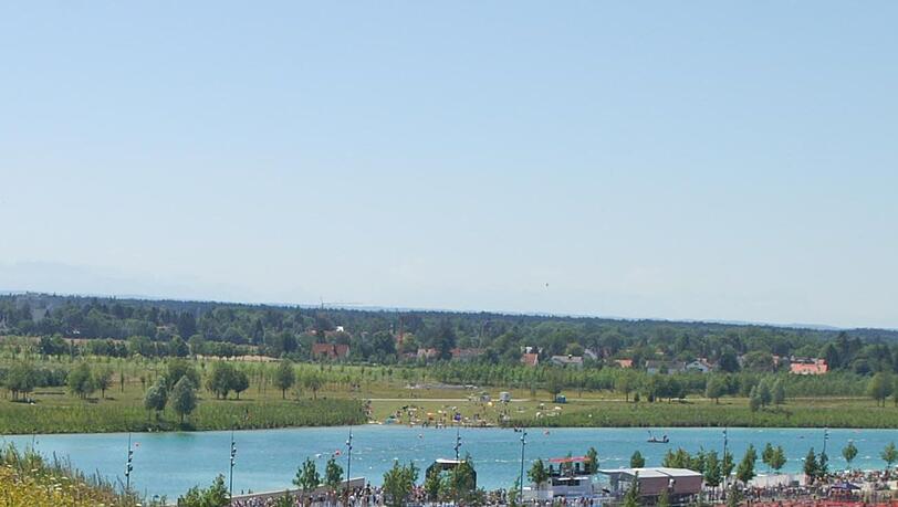 Der Exhibitionist stand im Riemer See. Der Exhibitionist stand im Riemer See.