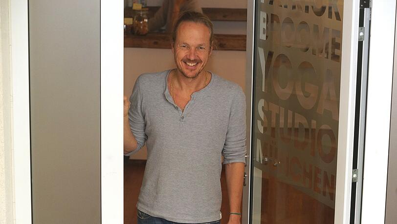 „Hallo, ich bin Patrick“: Broome empfängt die AZ in seinem Studio am Amiraplatz. „Hallo, ich bin Patrick“: Broome empfängt die AZ in seinem Studio am Amiraplatz.