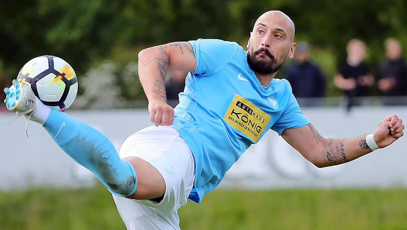 Einst beim TSV 1860, heute bei Viktoria Berlin: Timo Gebhart. Einst beim TSV 1860, heute bei Viktoria Berlin: Timo Gebhart.
