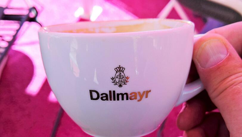 Eine Tasse Cappuccino von Dallmayr. Steht bald Lavazza drauf?