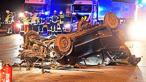 Bei dem Unfall auf der A99 ist in der Nacht auf Samstag ein 23-Jähriger ums Leben gekommen.