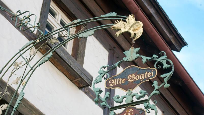Das seit Sommer 2018 geschlossene Restaurant "Alte Vogtei" hat einen Guide Michelin Stern in der neuen Deutschlandausgabe 2019 erhalten. Das seit Sommer 2018 geschlossene Restaurant "Alte Vogtei" hat einen Guide Michelin Stern in der neuen Deutschlandausgabe 2019 erhalten.