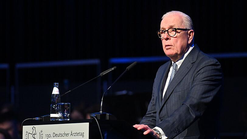 Der Pr&auml;sident der Bundes&auml;rztekammer m&ouml;chte, dass Patienten bei Beschwerden zuerst zum Hausarzt gehen. (Archivbild)