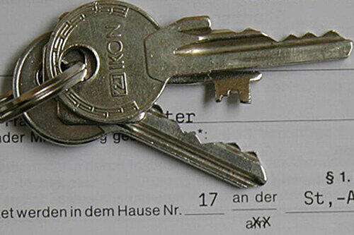 Bei der Übertragung von privaten Immobilien liegen Adoptionen voll im Trend
