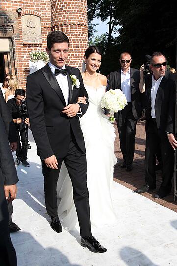 Im polnischen Ausflugsort Serock nahe Warschau heiratete Robert Lewandowski im Juni 2013 seine Jugendliebe Anna Stachurska. Foto: firo