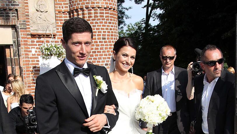 Im polnischen Ausflugsort Serock nahe Warschau heiratete Robert Lewandowski im Juni 2013 seine Jugendliebe Anna Stachurska. Foto: firo Im polnischen Ausflugsort Serock nahe Warschau heiratete Robert Lewandowski im Juni 2013 seine Jugendliebe Anna Stachurska. Foto: firo