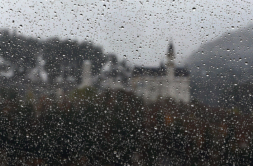 Da macht der Ausflug wenig Spaß. Das Wetter bleibt nass und grau.