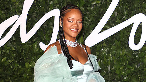 Rihanna macht sich auf Kosten ihrer Fans lustig