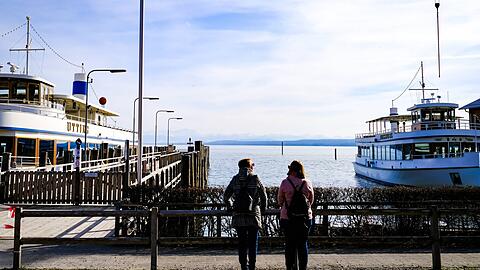 Nach der ausgedehnten Wanderung belohnt die entspannte Schifferlfahrt zurück zum Ausgangspunkt.