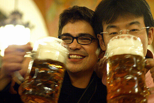 Besucher im Hofbräuhaus: Nicht immer endet das Trinken friedlich