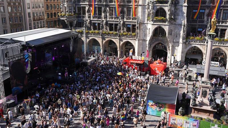 Nach dem Ende der Parade ist in München noch einiges geboten, so beispielsweise auf dem Marienplatz. Nach dem Ende der Parade ist in München noch einiges geboten, so beispielsweise auf dem Marienplatz.