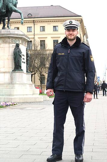 Warmes für den Winter: Die österreichische Winterjacke für den Außendienst ist extrem leicht