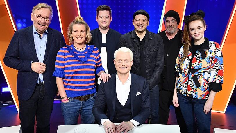 V.l.n.r.: Bernd Stelter, Mirja Boes, Chris Tall, Guido Cantz, Kaya Yanar, Torsten Sträter, Larissa Rieß