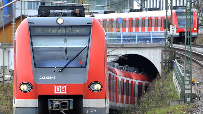 Verspätung bei der S-Bahn. Das gesamte Netz ist betroffen. (Archivbild)