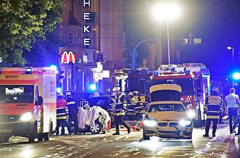 Schwerer Verkehrsunfall am Freitagabend in Laim - die Bilder.