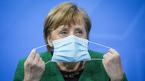 Bundeskanzlerin Angela Merkel bei der Pressekonferenz nach dem Bund-Länder-Gipfel.