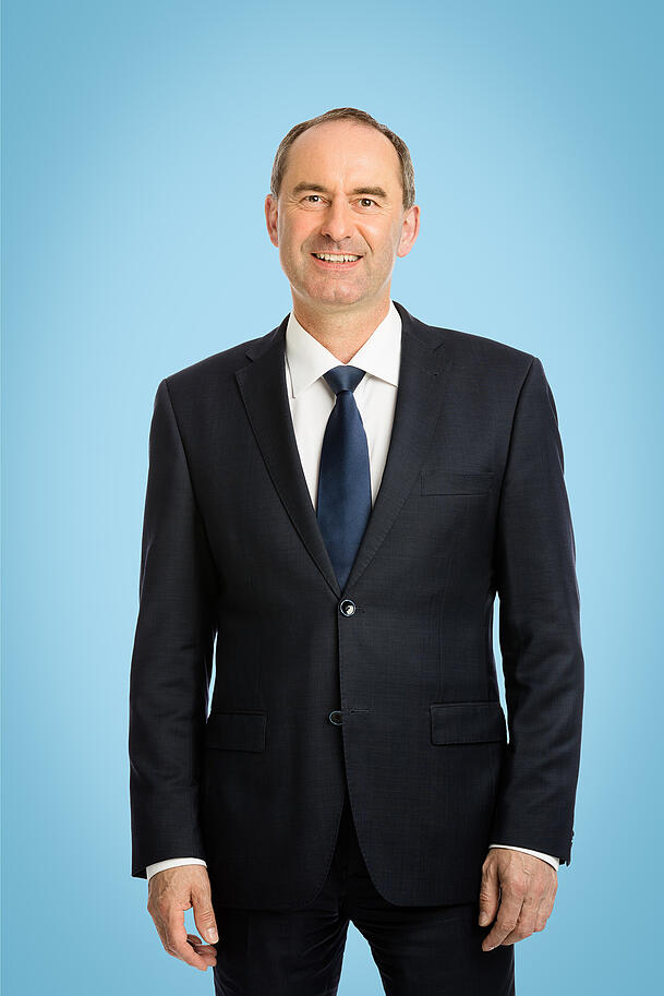 Hubert Aiwanger w&uuml;nscht sich vor allem 2026 ein Ende des Krieges in der Ukraine.