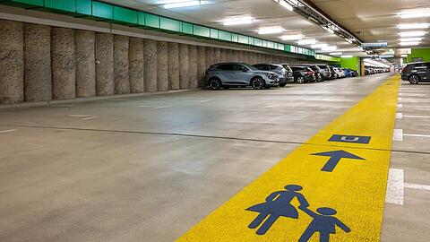 Die Park-and-Ride-Anlage am Mangfallplatz ist sanierungsbed&uuml;rftig. F&uuml;r die Stadt wird das teuer.