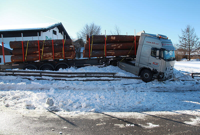 Hustenanfall! Die Bilder vom Unfall...