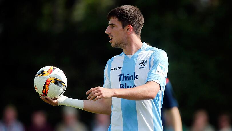 Milos Degenek kam als 1860-Probespieler gegen Kirchanschöring zum Einsatz. Milos Degenek kam als 1860-Probespieler gegen Kirchanschöring zum Einsatz.