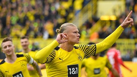 BVB-Stürmer Erling Haaland jubelt über seinen Treffer zum 2:0 gegen den FSV Mainz 05.