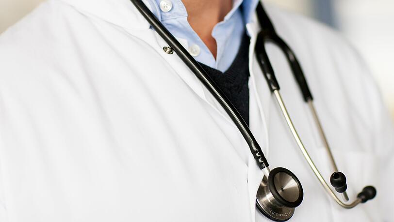 Ärzte nehmen sich nicht genügend Zeit bei schweren Diagnosen. (Symbolbild)