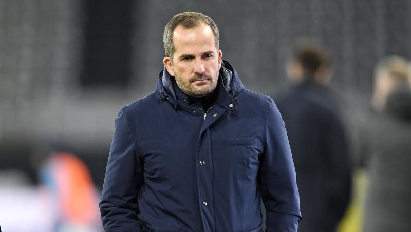 Musste sich fragen lassen, ob Schalke gegen den Viertligisten FC Schweinfurt überhaupt der Favorit sei: Cheftrainer Manuel Baum.