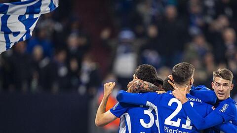 Der FC Schalke 04 trifft im DFB-Pokal auf 1860 München.