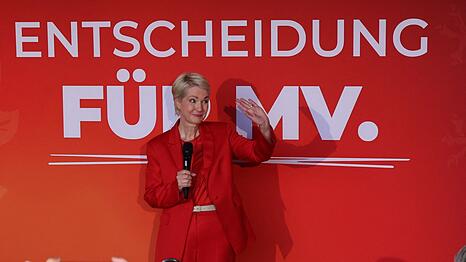 Manuela Schwesig ist Zweitplatzierte, erhebt aber wie die AfD den Regierungsanspruch.