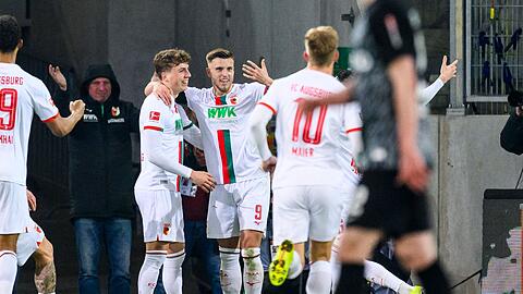 Augsburg setzte sich nach Rückstand noch gegen Freiburg durch.
