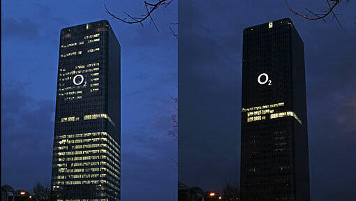 Das O2-Gebäude wird dunkel. Das O2-Gebäude wird dunkel.
