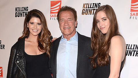 Arnold Schwarzenegger mit seinen beiden Töchtern Katherine (l.) und Christina (r.)