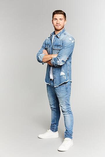 Ex-Dschungelkönig Joey Heindle ist bekannt und beliebt. Deshalb könnte er laut Pedro da Silva rund 70.000 Euro bekommen.