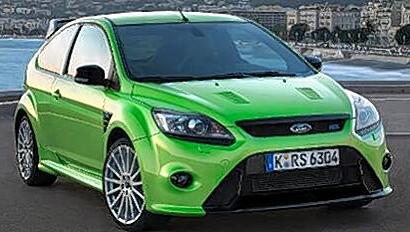 Scharfer Kölner: Das Focus RS-exklusive „Ultimate-Green Metallic“ kostet satte 1230 Euro Aufpreis. Scharfer Kölner: Das Focus RS-exklusive „Ultimate-Green Metallic“ kostet satte 1230 Euro Aufpreis.