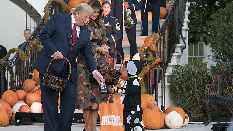 US-Präsident Donald Trump und First Lady Melania Trump feiern Halloween im Weißen Haus