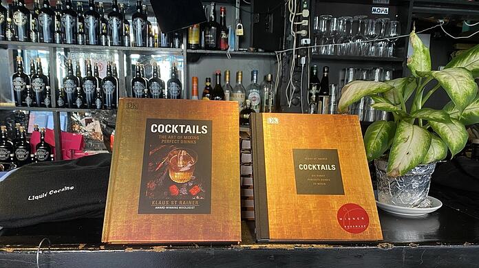 Passende Lektüre für den Bar-Abend daheim.