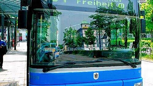 Ein Bus der MVG ist plötzlich mit offener Tür losgerollt (Symbolbild) Ein Bus der MVG ist plötzlich mit offener Tür losgerollt (Symbolbild)