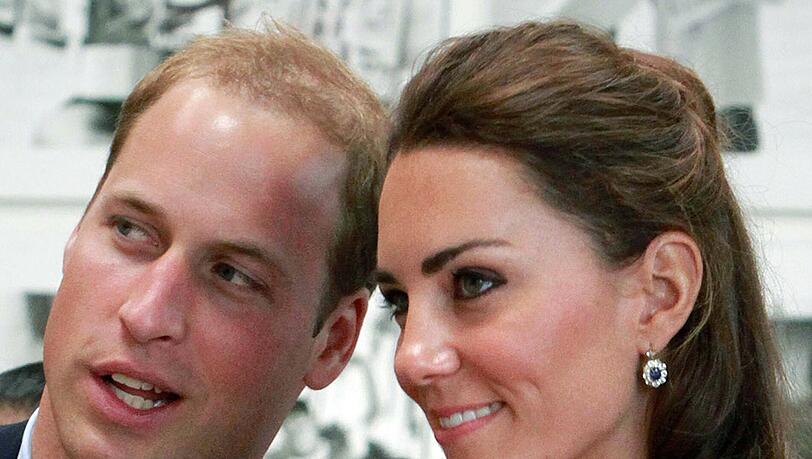Jetzt haben die beiden offiziell mitgeteilt, dass Kate ein Kind erwartet. Jetzt haben die beiden offiziell mitgeteilt, dass Kate ein Kind erwartet.