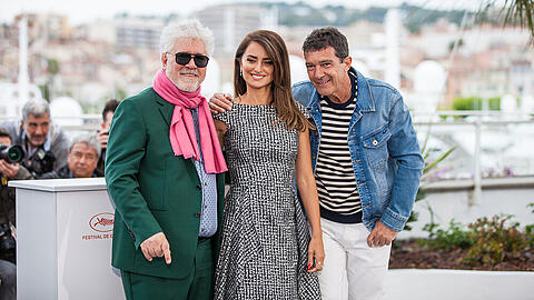 Pedro Almodóvar mit Penélope Cruz und Antonio Banderas