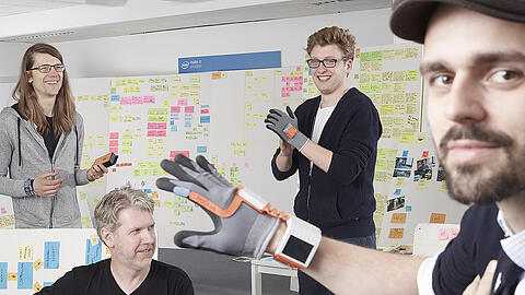 Ihre tragbaren Barcode-Scanner sind heute vielfach im Einsatz - doch begann alles mit der Idee von vier Studenten