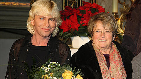 Gemeinsam für den guten Zweck: Schlagersänger Mark Lorenz mit Marga Beckstein.