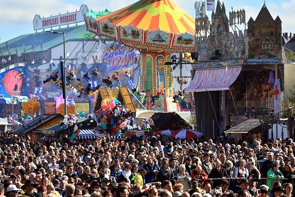 Die Wiesn: Hier will der Brauerei-Chef unbedingt hin (Archivbild).