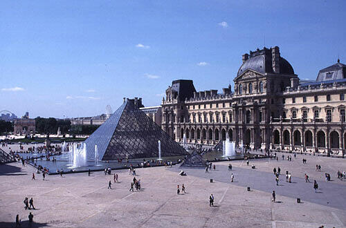 Blick auf den Pariser Louvre, Foto: H.W. Rodrian