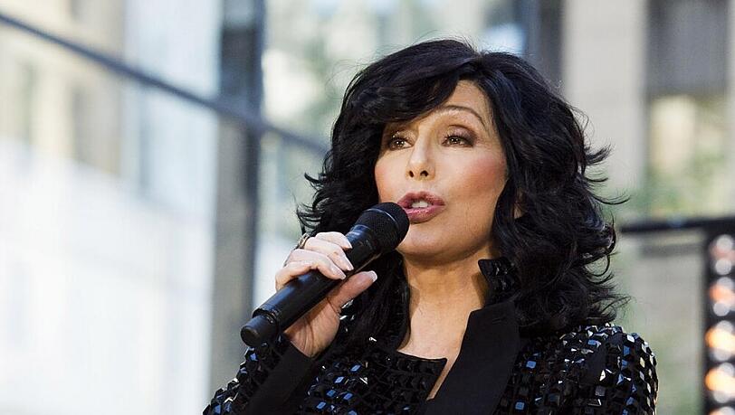 Cher bei einem Auftritt in der US-amerikanischen "Today Show" Cher bei einem Auftritt in der US-amerikanischen "Today Show"