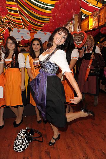 Regine Sixt's Damenwiesn: Die Münchner Lady-Elite trifft sich im Hippdrom. Die Bilder