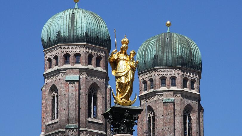 München hat schon 1,4 Millionen Einwohner. München hat schon 1,4 Millionen Einwohner.