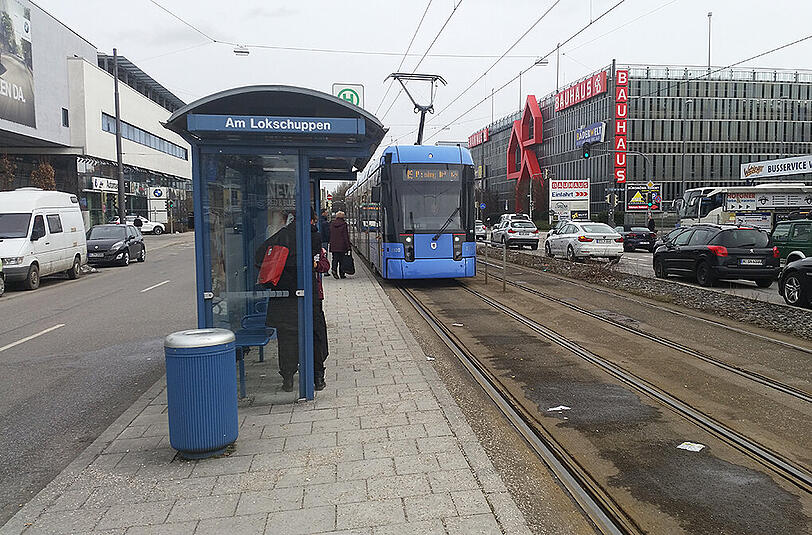 An der Haltestelle Am Lokschuppen wird Julia B. (15) von einer Tram erfasst und getötet.