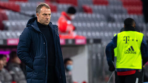 Hansi Flick muss gegen Arminia Bielefeld auf viele seiner Stars verzichten. Wie stopft der Bayern-Trainer das Offensiv-Loch?